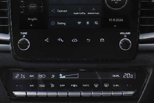 Front AC Controls of Mazda BT-50