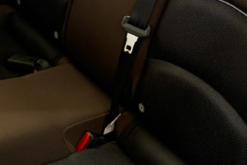 2 Sedan Seat Belt