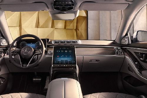 Dashboard View of S-Class Saloon