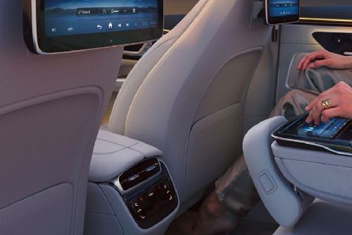 EQS SUV Rear AC Controls