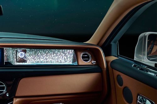 Rolls Royce Phantom Passengers View