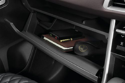 Mitsubishi Xpander Glove Box Open