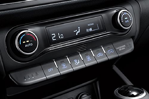 Front AC Controls of Hyundai Kona