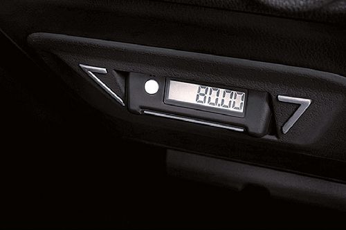 clock in Toyota Rush