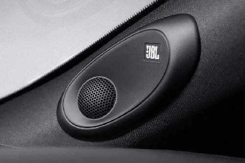 Speakers View of Toyota Camry Hybrid