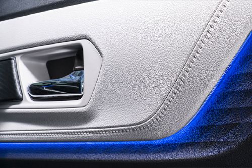 door handle interior of Toyota Veloz