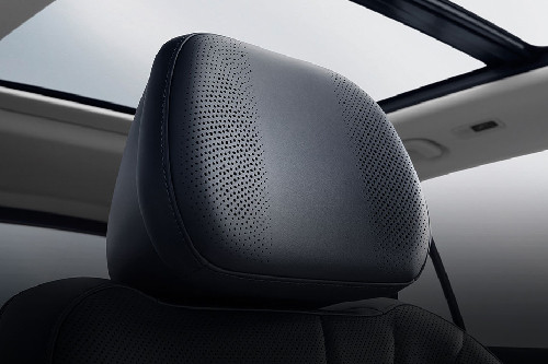 e.MAS 7 Front Seat Headrest