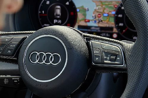 Audi Q2 Multi Function Steering