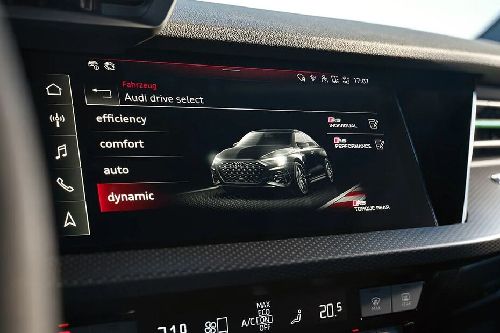 RS 3 Sedan touch screen