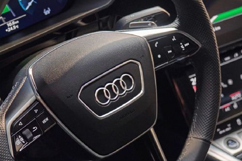 Audi Q8 Sportback E-Tron Multi Function Steering