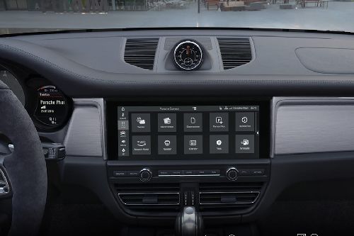 Side AC Controls of Porsche Macan
