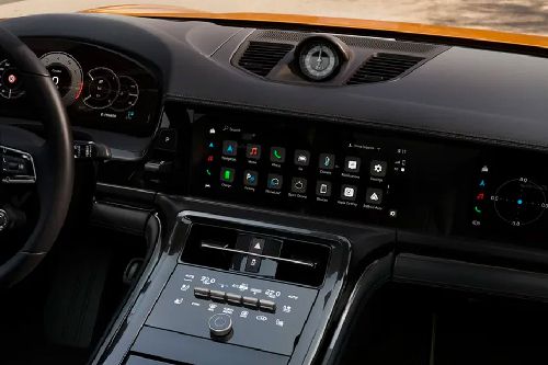 Front AC Controls of Porsche Panamera