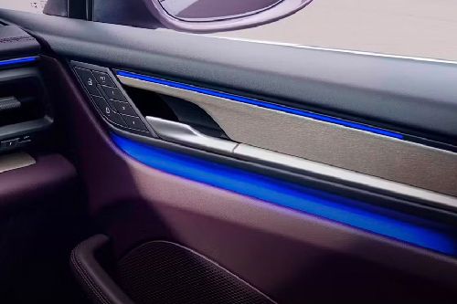 door handle interior of Porsche Macan Electric