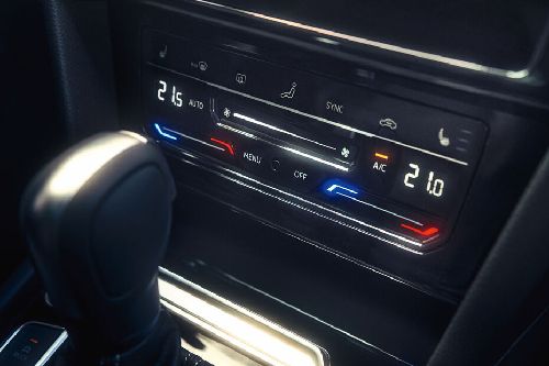 Front AC Controls of Volkswagen Arteon R-Line
