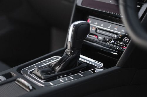 Volkswagen Arteon R-Line Gear Shifter