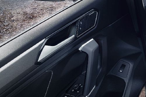 door handle interior of Volkswagen Tiguan Allspace R-Line