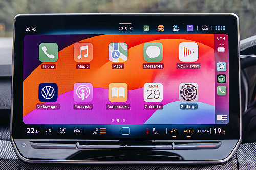 Golf R-Line touch screen