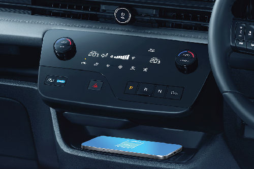 Front AC Controls of Nissan Serena e-Power