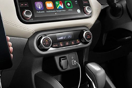 Front AC Controls of Nissan Almera