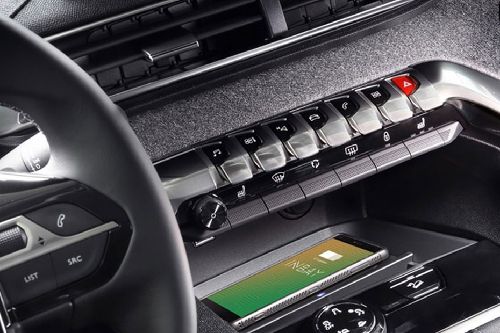 Front AC Controls of Peugeot 3008