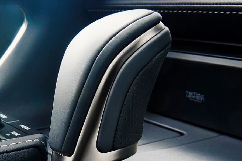 Lexus LC Gear Shifter