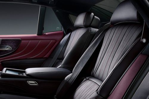 Lexus LS Rear Seats