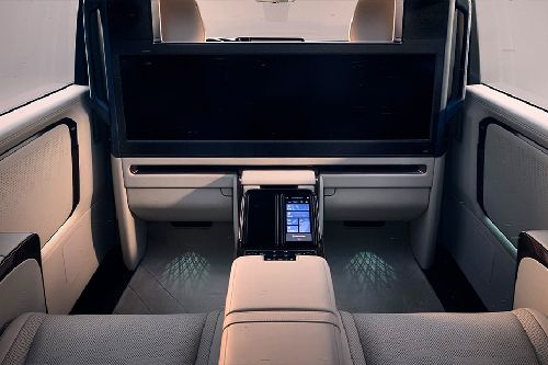 Lexus LM Rd Row Seat