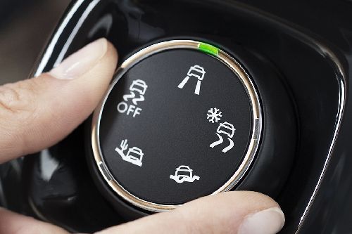 Center Controls of Citroen C3 Aircross