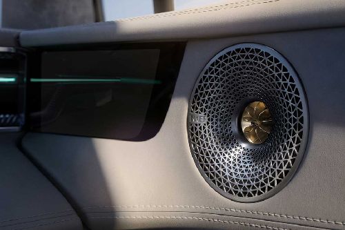 Speakers View of Lotus Eletre