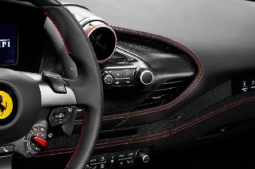 Front AC Controls of Ferrari F8 Tributo