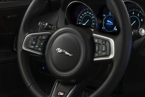 Jaguar XE Recessed Steering Controls