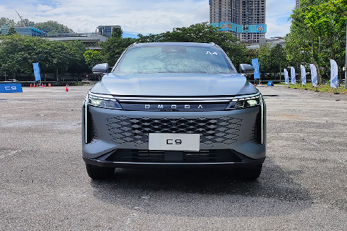 JAECOO Omoda C9 Full Front View