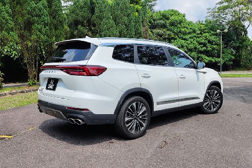 Chery Tiggo 8 Pro Rear Angle View