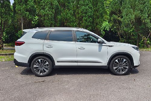 Chery Tiggo 8 Pro Side View