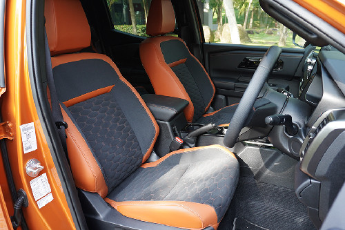 Mitsubishi Triton Front Seats