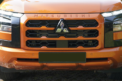Mitsubishi Triton Grille View