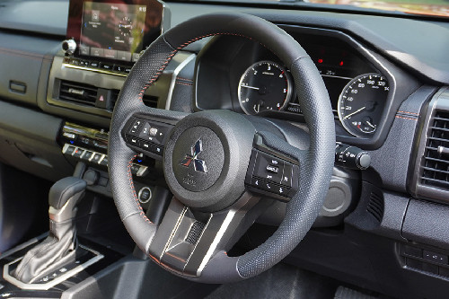 Mitsubishi Triton Steering Wheel