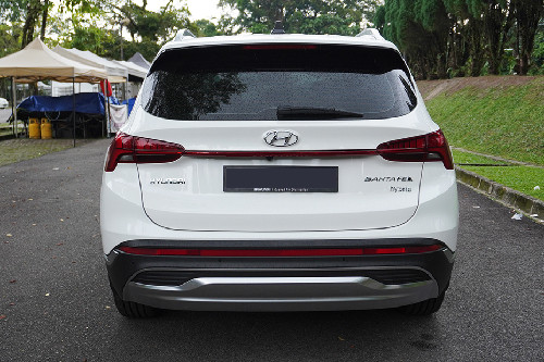 Hyundai Santa Fe Full Rear View