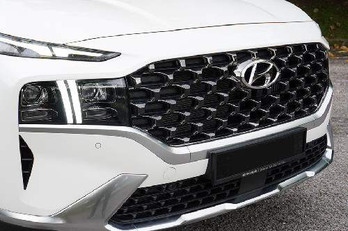 Hyundai Santa Fe Grille View