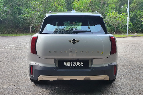 MINI Countryman Full Rear View