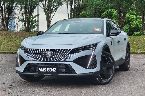 Peugeot 408 Front Angle Low View