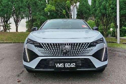 Peugeot 408 Full Front View